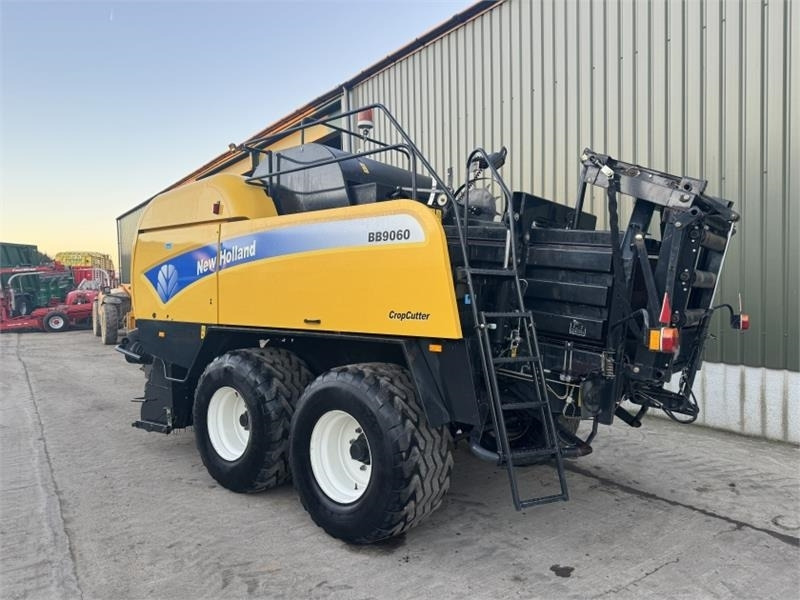 New Holland BB9060 Baler - Пресс-подборщик тюковый: фото 2 New Holland BB9060 Baler - Пресс-подборщик тюковый: фото 2