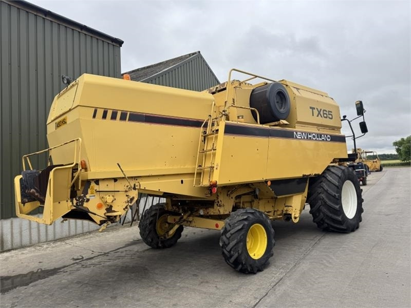 New Holland TX65 c/w 17ft Header - Навесное оборудование для комбайна: фото 4 New Holland TX65 c/w 17ft Header - Навесное оборудование для комбайна: фото 4
