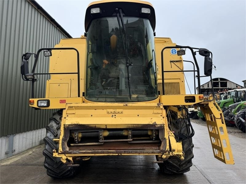 New Holland TX66 c/w 20ft Header - Навесное оборудование для комбайна: фото 5 New Holland TX66 c/w 20ft Header - Навесное оборудование для комбайна: фото 5
