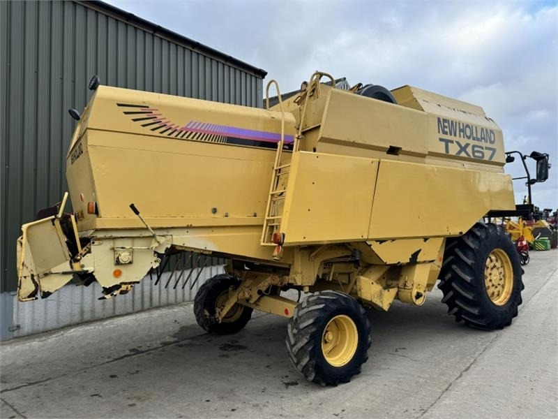 New Holland TX67 c/w 20ft Header - Навесное оборудование для комбайна: фото 2 New Holland TX67 c/w 20ft Header - Навесное оборудование для комбайна: фото 2