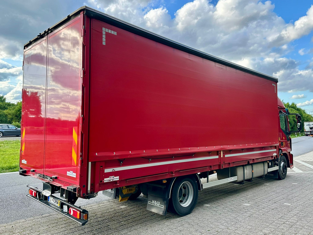 IVECO EUROCARGO 140-280 / BURTO - FIRANKA / AUTOMAT / EURO 6 / 18 PALET / KLIMA POSTOJOWA / 11.2019 / FULL SERWIS - Тентованный грузовик: фото 4 IVECO EUROCARGO 140-280 / BURTO - FIRANKA / AUTOMAT / EURO 6 / 18 PALET / KLIMA POSTOJOWA / 11.2019 / FULL SERWIS - Тентованный грузовик: фото 4
