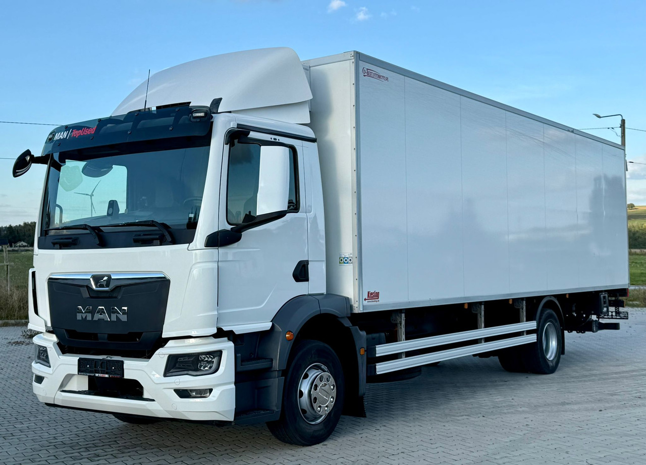 MAN TGM 15.290 / CHŁODNIA / WINDA / 8.3 M DŁUGOŚCI / 20 EUROPALET / THERMO KING / +30/-30 / AUTOMAT / 2021 ROK / SERWISOWANY - Рефрижератор: фото 2 MAN TGM 15.290 / CHŁODNIA / WINDA / 8.3 M DŁUGOŚCI / 20 EUROPALET / THERMO KING / +30/-30 / AUTOMAT / 2021 ROK / SERWISOWANY - Рефрижератор: фото 2