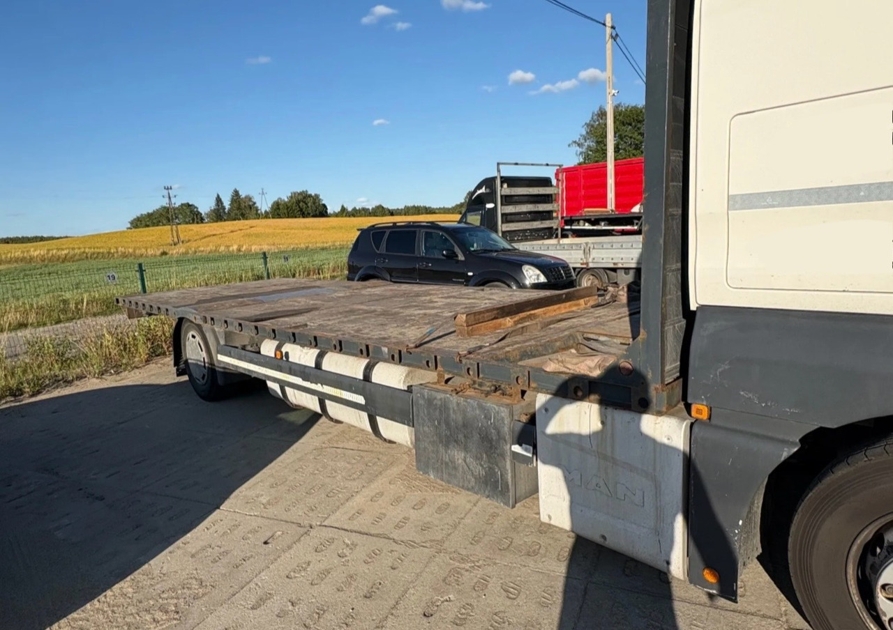 MAN TGX 18.400 / PLATFORMA / 630 TYŚ KM / 2015 ROK / SYPIALKA - Грузовик бортовой/ Платформа: фото 4 MAN TGX 18.400 / PLATFORMA / 630 TYŚ KM / 2015 ROK / SYPIALKA - Грузовик бортовой/ Платформа: фото 4