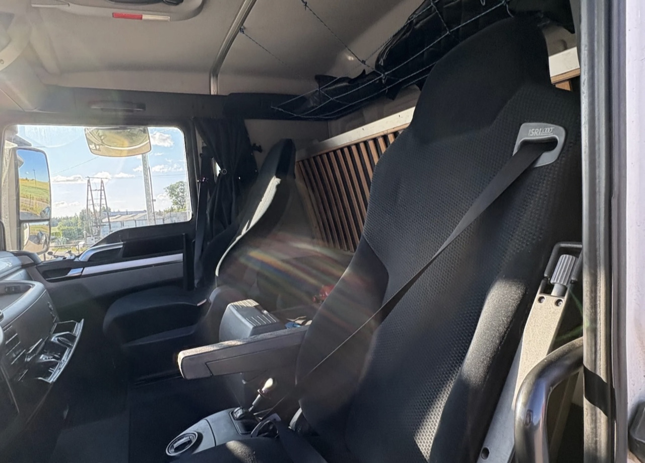 MAN TGX 18.400 / PLATFORMA / 630 TYŚ KM / 2015 ROK / SYPIALKA - Грузовик бортовой/ Платформа: фото 5 MAN TGX 18.400 / PLATFORMA / 630 TYŚ KM / 2015 ROK / SYPIALKA - Грузовик бортовой/ Платформа: фото 5