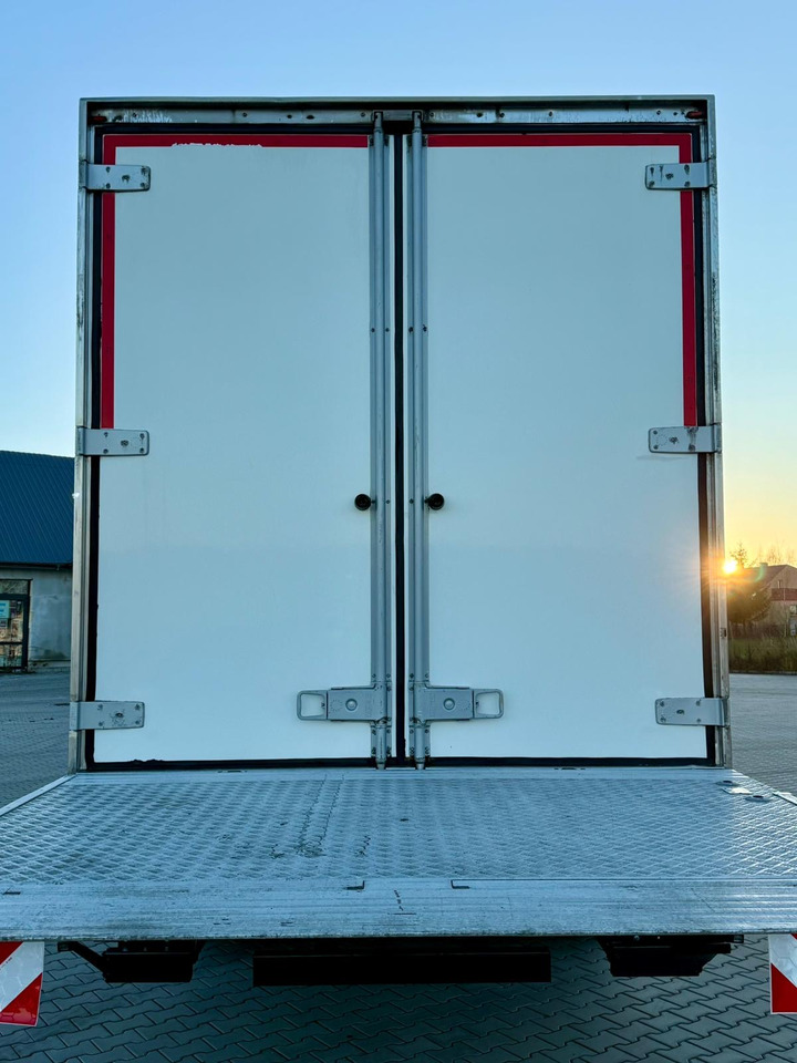 MERCEDES-BENZ ACTROS 1840 / CHŁODNIA / WINDA / 15 EUROPALET / 6.10 M DŁUGOŚCI / DUŻA KABINA / AUTOMAT / SPROWADZONY / SERWISOWANY / EURO 6 - Рефрижератор: фото 5 MERCEDES-BENZ ACTROS 1840 / CHŁODNIA / WINDA / 15 EUROPALET / 6.10 M DŁUGOŚCI / DUŻA KABINA / AUTOMAT / SPROWADZONY / SERWISOWANY / EURO 6 - Рефрижератор: фото 5