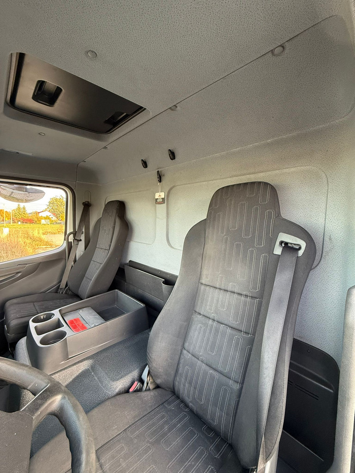 Рефрижератор MERCEDES-BENZ ATEGO 1218 / CHŁODNIA / IZOTERMA / WINDA / 5.10 M DŁUGOŚCI / LAMBERET / AUTOMAT / 2017 ROK / 410 TYŚ KM: фото 17