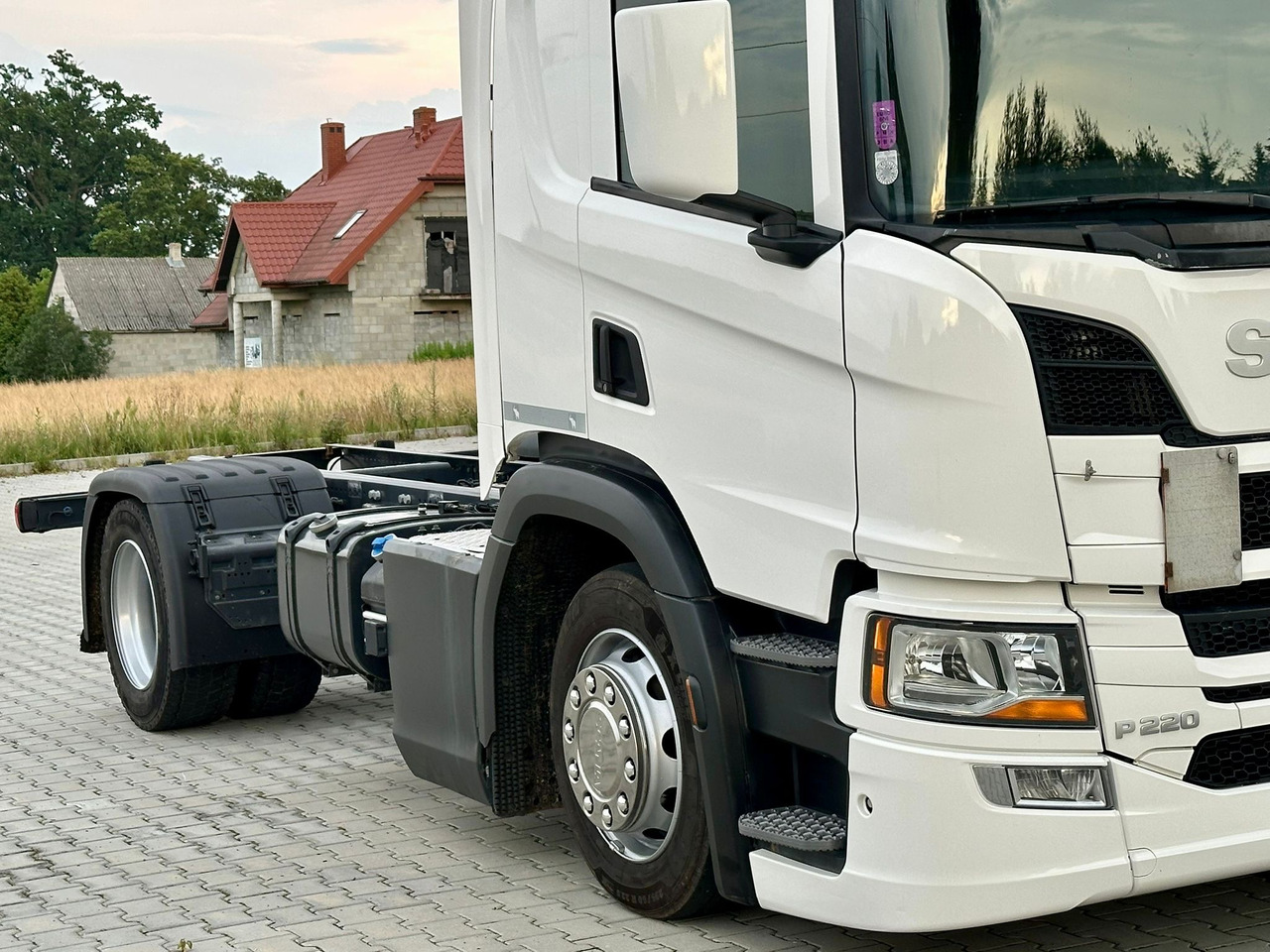 Грузовик-шасси SCANIA P220 / RAMA DO ZABUDOWY / ROZSTAW OSI 3.90 M / SILNIK 6 / WYWROTKA / BECZKA / HAKOWIEC / UTRZYMANIE DRÓG / AUTOMAT / 2019 ROK / NISKI PRZEBIEG: фото 14