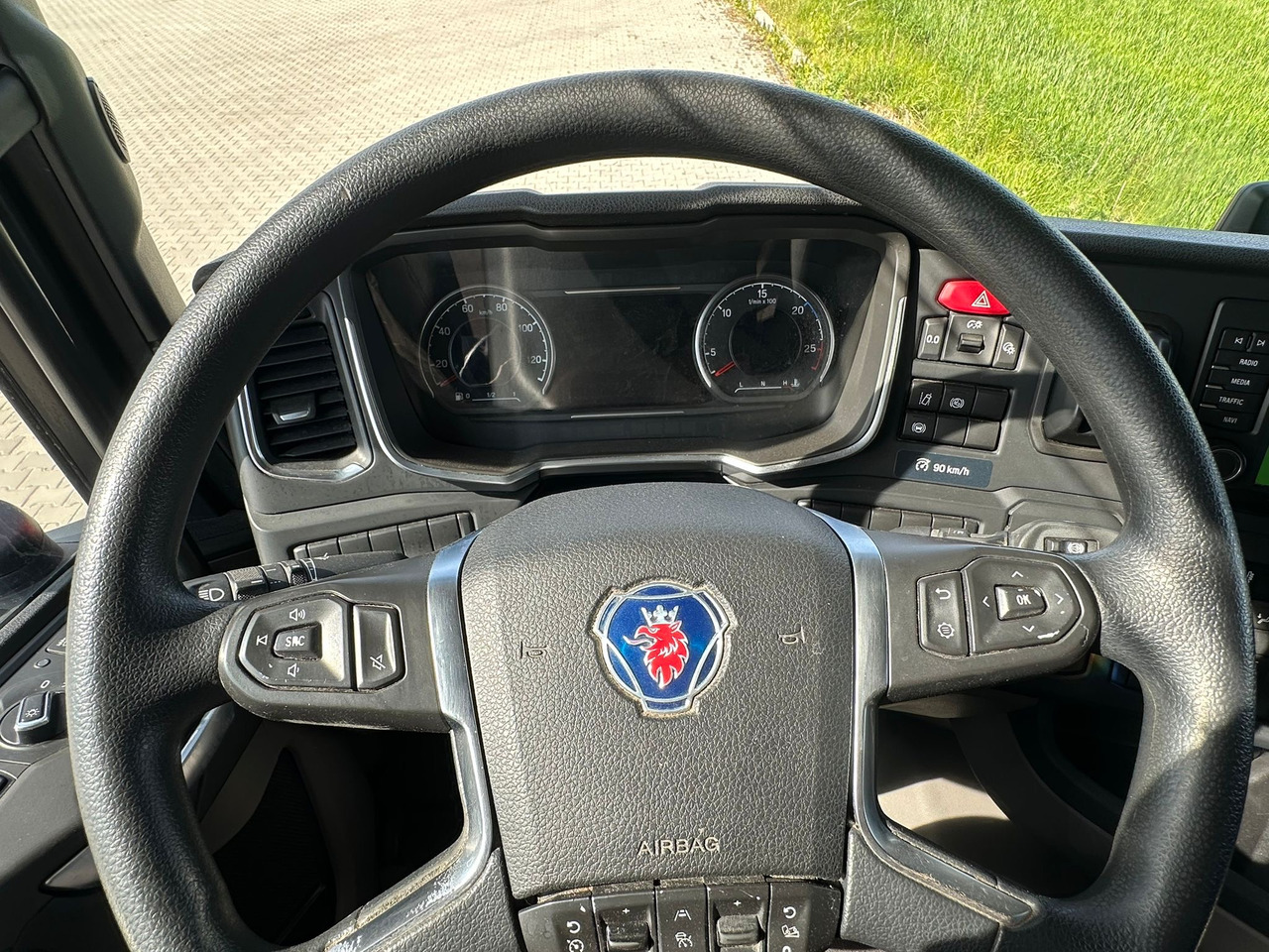 Тентованный грузовик SCANIA R410 / FIRANKA / 21 EUROPALET / 8.5 M DŁUGOŚCI / 6x2 / PODWIESZA: фото 28