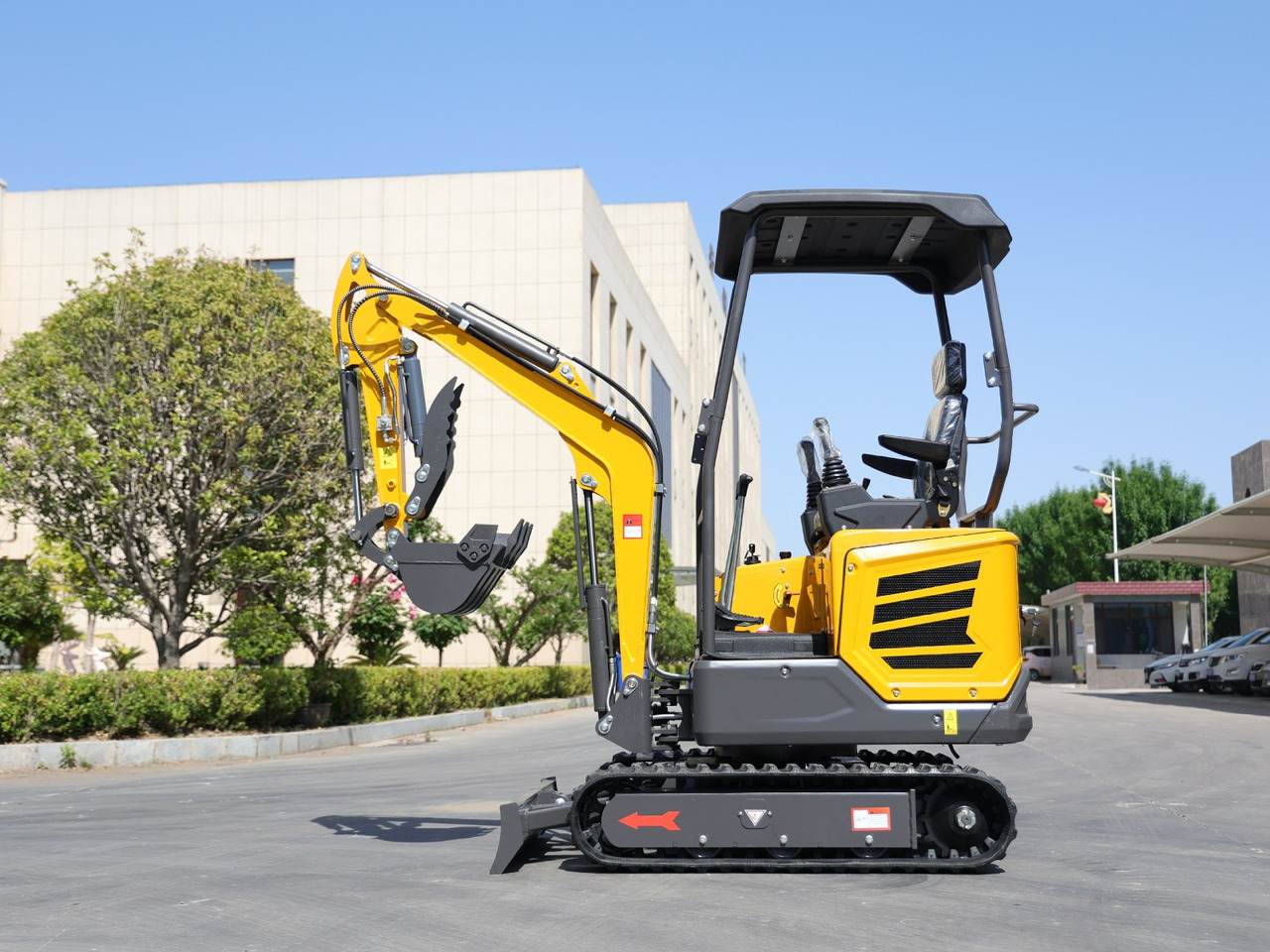 Müller Machinery Diesel Mini excavator 1.8 Ton - Mini excavator MB 18 - SH Laidong KM385B motor - Мини-экскаватор: фото 5 Müller Machinery Diesel Mini excavator 1.8 Ton - Mini excavator MB 18 - SH Laidong KM385B motor - Мини-экскаватор: фото 5