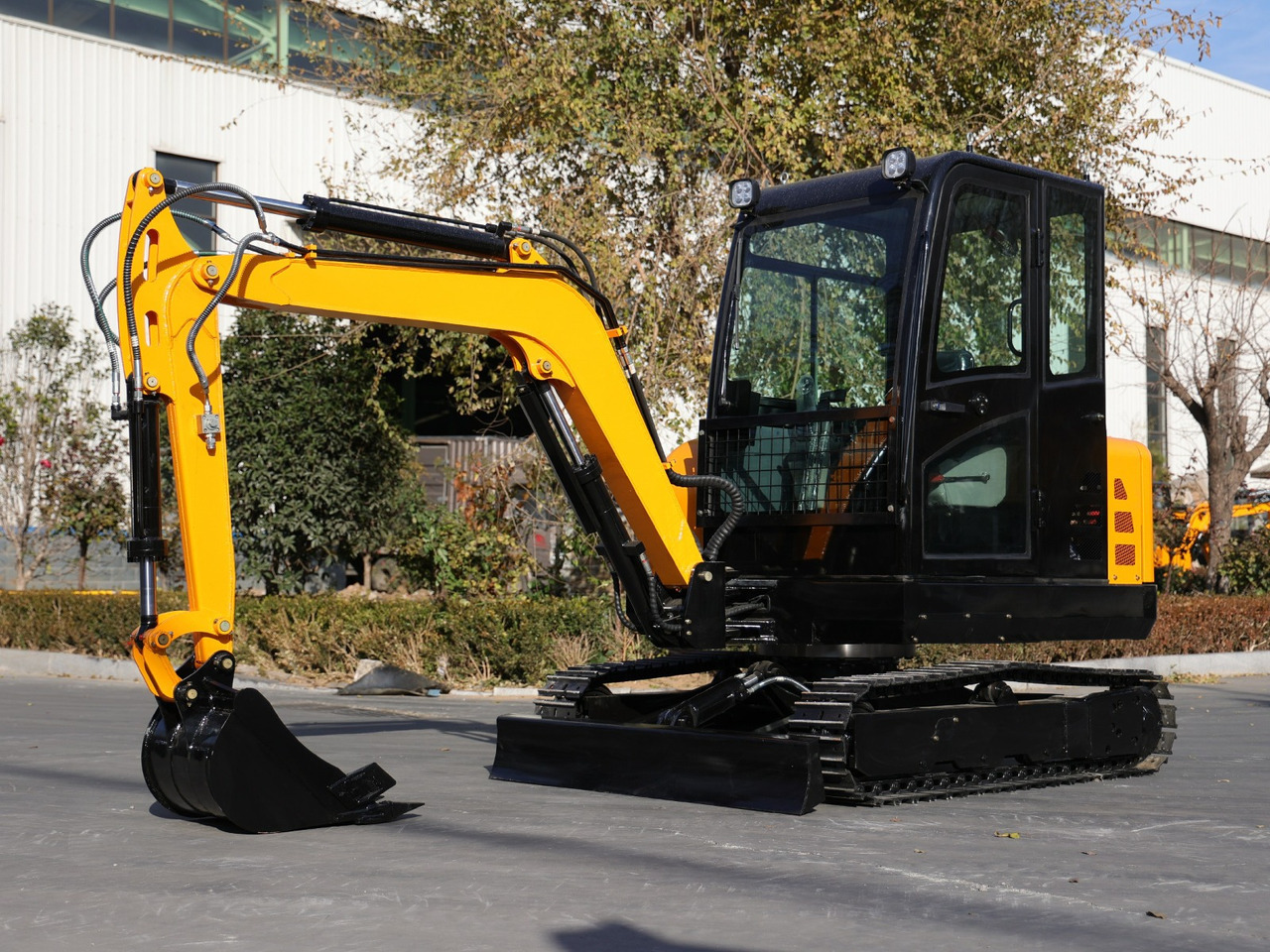 Müller Machinery - Xinchai 4D32 Motor Diesel Mini excavator 3.5 Ton - Müller Machinery MB 35 - VKSH - Мини-экскаватор: фото 2 Müller Machinery - Xinchai 4D32 Motor Diesel Mini excavator 3.5 Ton - Müller Machinery MB 35 - VKSH - Мини-экскаватор: фото 2