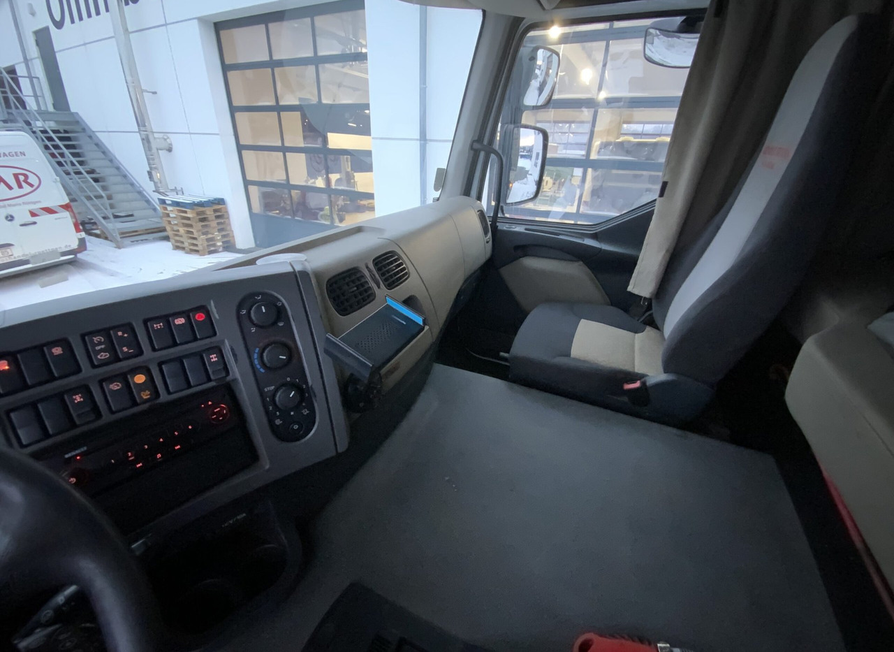 Самосвал Renault Premium 460.32 8x4 Dxi: фото 18 Самосвал Renault Premium 460.32 8x4 Dxi: фото 18