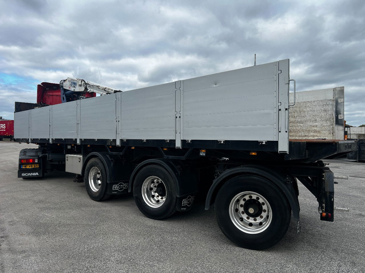 Pacton Stenenoplegger met Kennis 14.000 Kraan, Crane - Полуприцеп бортовой/ Платформа: фото 3 Pacton Stenenoplegger met Kennis 14.000 Kraan, Crane - Полуприцеп бортовой/ Платформа: фото 3