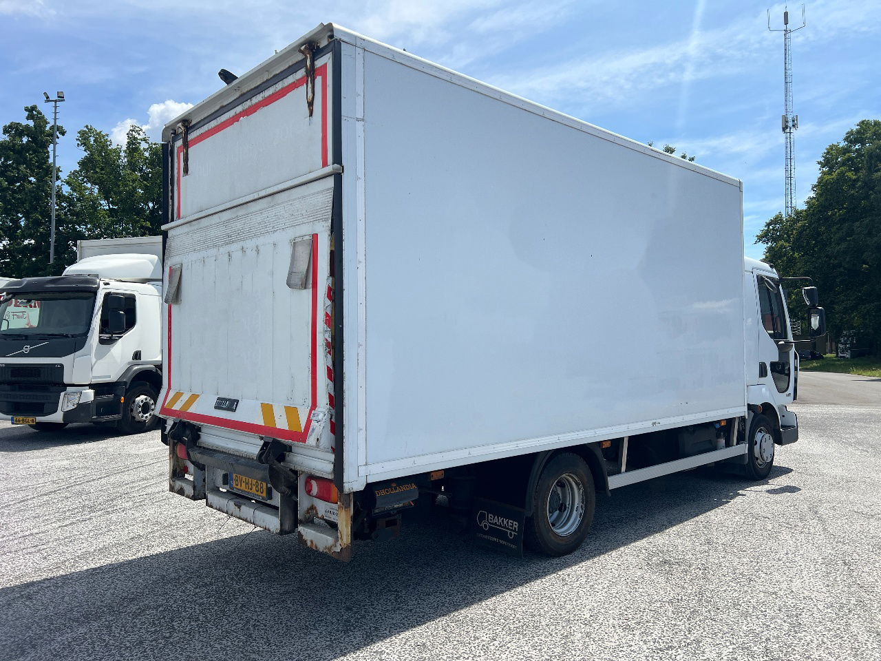Renault Midliner 160 Manual - Грузовик с закрытым кузовом: фото 3 Renault Midliner 160 Manual - Грузовик с закрытым кузовом: фото 3