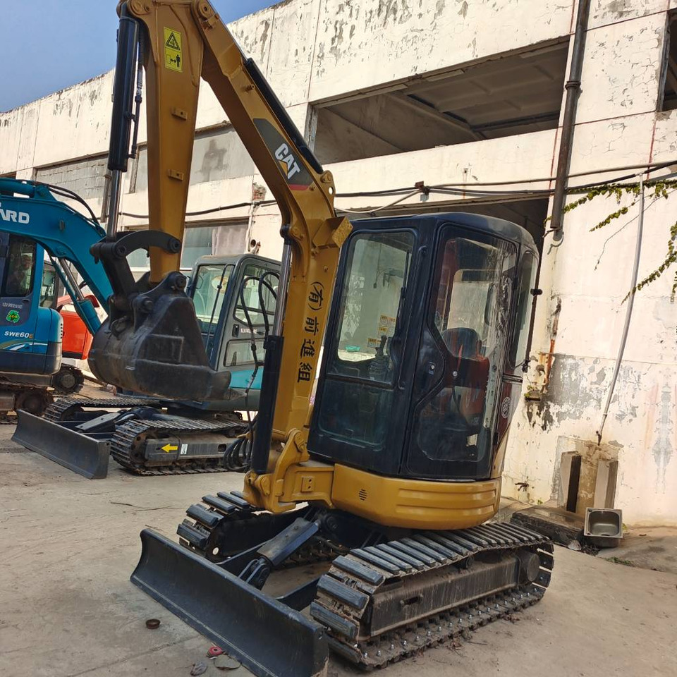 CAT 303 CR - Мини-экскаватор: фото 2 CAT 303 CR - Мини-экскаватор: фото 2