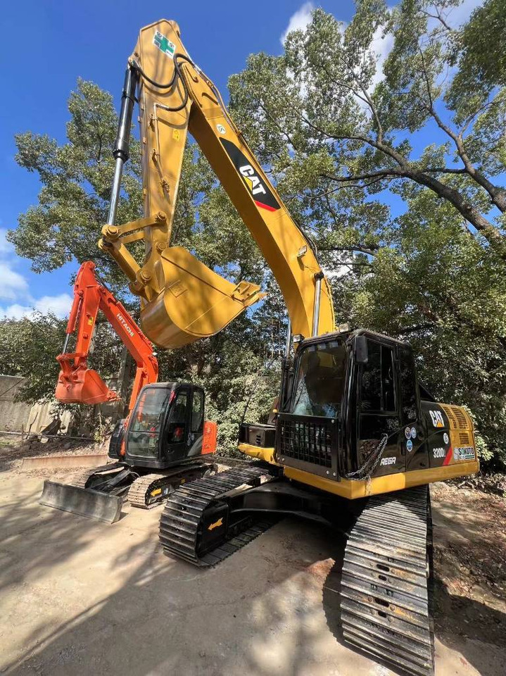 CAT 320 D L - Гусеничный экскаватор: фото 2 CAT 320 D L - Гусеничный экскаватор: фото 2