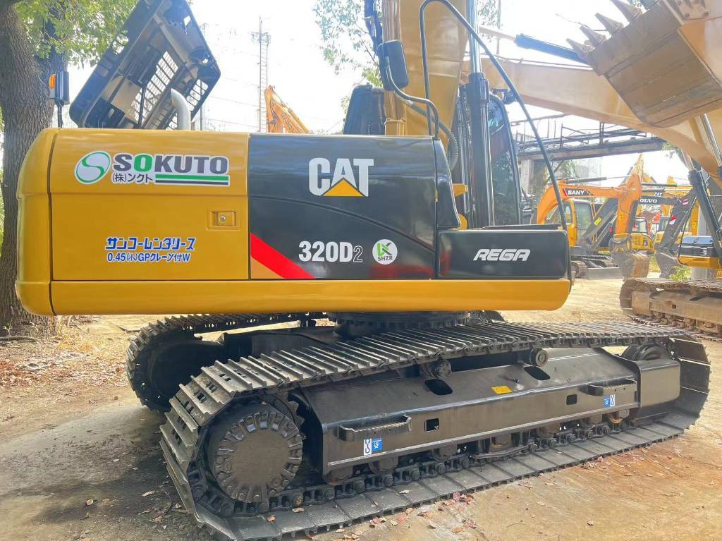 CAT 320 D L - Гусеничный экскаватор: фото 1 CAT 320 D L - Гусеничный экскаватор: фото 1