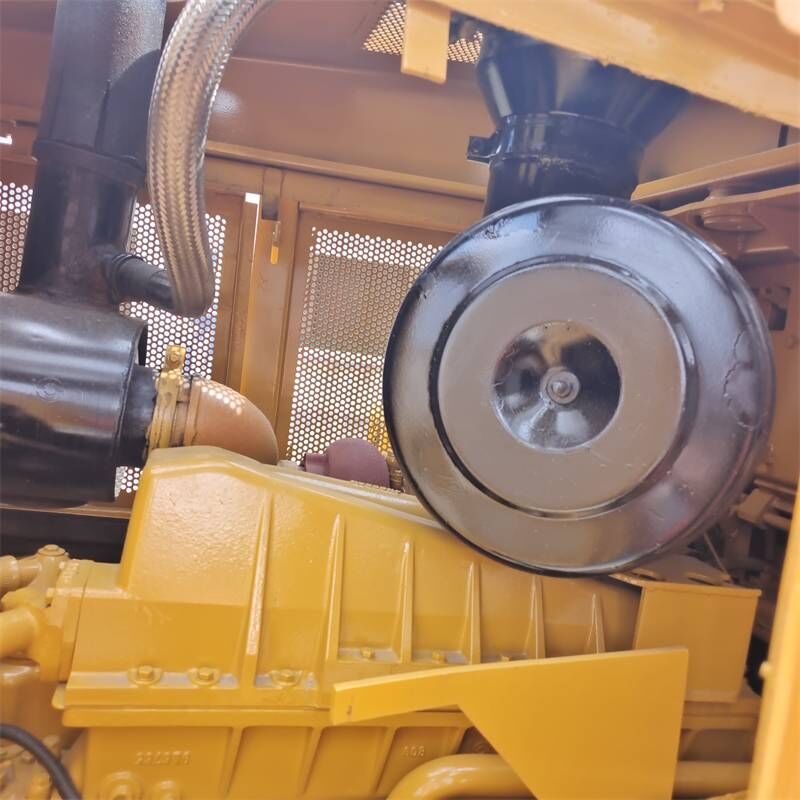 CAT D 8 R Shanghai largest supplier - Бульдозер: фото 5 CAT D 8 R Shanghai largest supplier - Бульдозер: фото 5