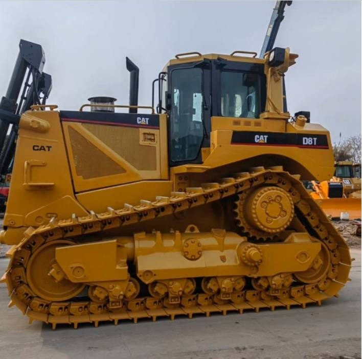 CAT D 8 T - Бульдозер: фото 1 CAT D 8 T - Бульдозер: фото 1