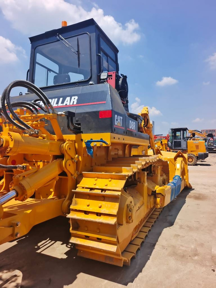 Бульдозер CAT D8T Stable performance: фото 1