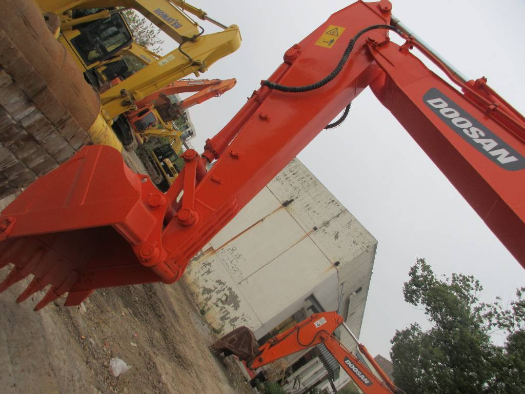 Doosan DH 150 LC-7 - Колёсный экскаватор: фото 5 Doosan DH 150 LC-7 - Колёсный экскаватор: фото 5