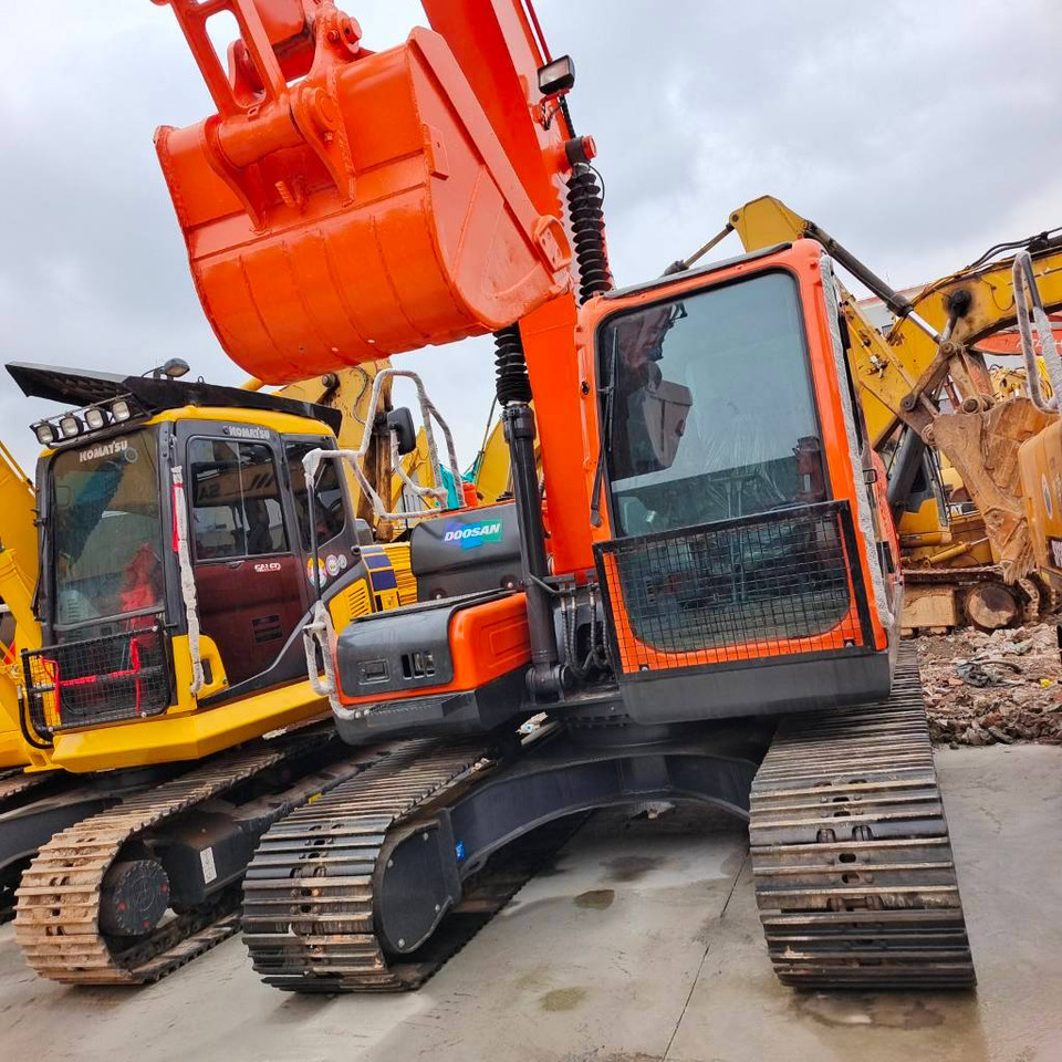 Doosan DX 150 LC - Гусеничный экскаватор: фото 2 Doosan DX 150 LC - Гусеничный экскаватор: фото 2