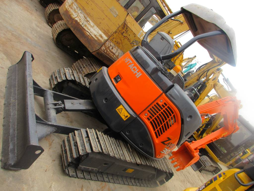 Hitachi ZX 30 U - Мини-экскаватор: фото 4 Hitachi ZX 30 U - Мини-экскаватор: фото 4