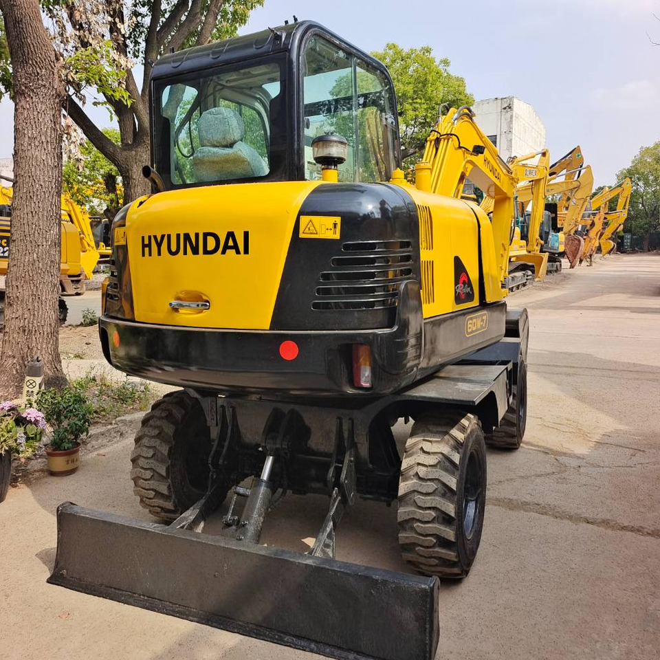 Hyundai 60 W-7 60W-9 - Колёсный экскаватор: фото 5 Hyundai 60 W-7 60W-9 - Колёсный экскаватор: фото 5