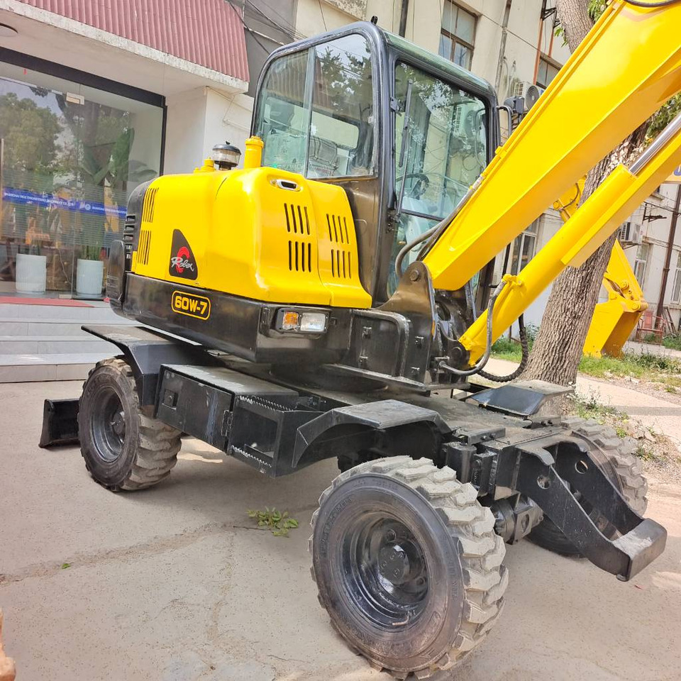 Hyundai 60W-7 - Мини-экскаватор: фото 2 Hyundai 60W-7 - Мини-экскаватор: фото 2