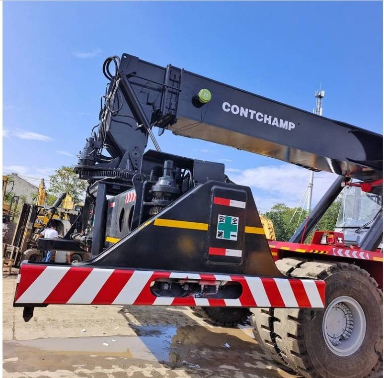 Kalmar DRF 450 - Ричстакер: фото 3 Kalmar DRF 450 - Ричстакер: фото 3