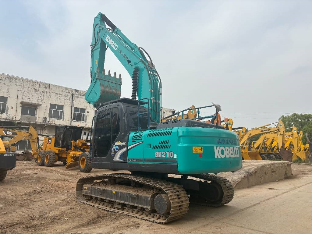 Гусеничный экскаватор Kobelco SK 210: фото 6 Гусеничный экскаватор Kobelco SK 210: фото 6