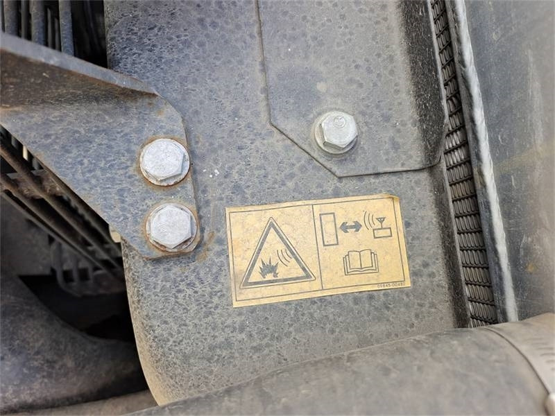 Гусеничный экскаватор Komatsu PC 200: фото 20 Гусеничный экскаватор Komatsu PC 200: фото 20