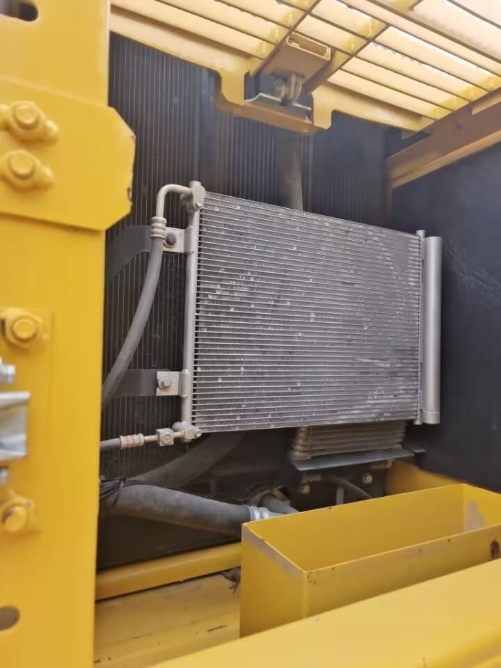 Гусеничный экскаватор Komatsu PC 200: фото 13 Гусеничный экскаватор Komatsu PC 200: фото 13