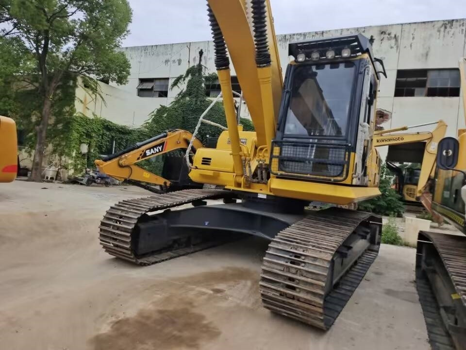 Гусеничный экскаватор Komatsu PC 200: фото 10 Гусеничный экскаватор Komatsu PC 200: фото 10