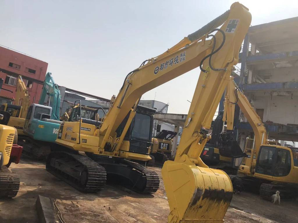 Komatsu PC 220-8 - Гусеничный экскаватор: фото 3 Komatsu PC 220-8 - Гусеничный экскаватор: фото 3