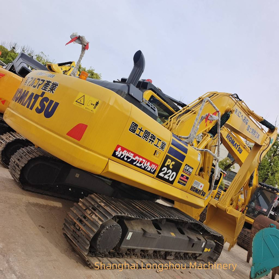 Komatsu PC 220-8 - Гусеничный экскаватор: фото 1 Komatsu PC 220-8 - Гусеничный экскаватор: фото 1