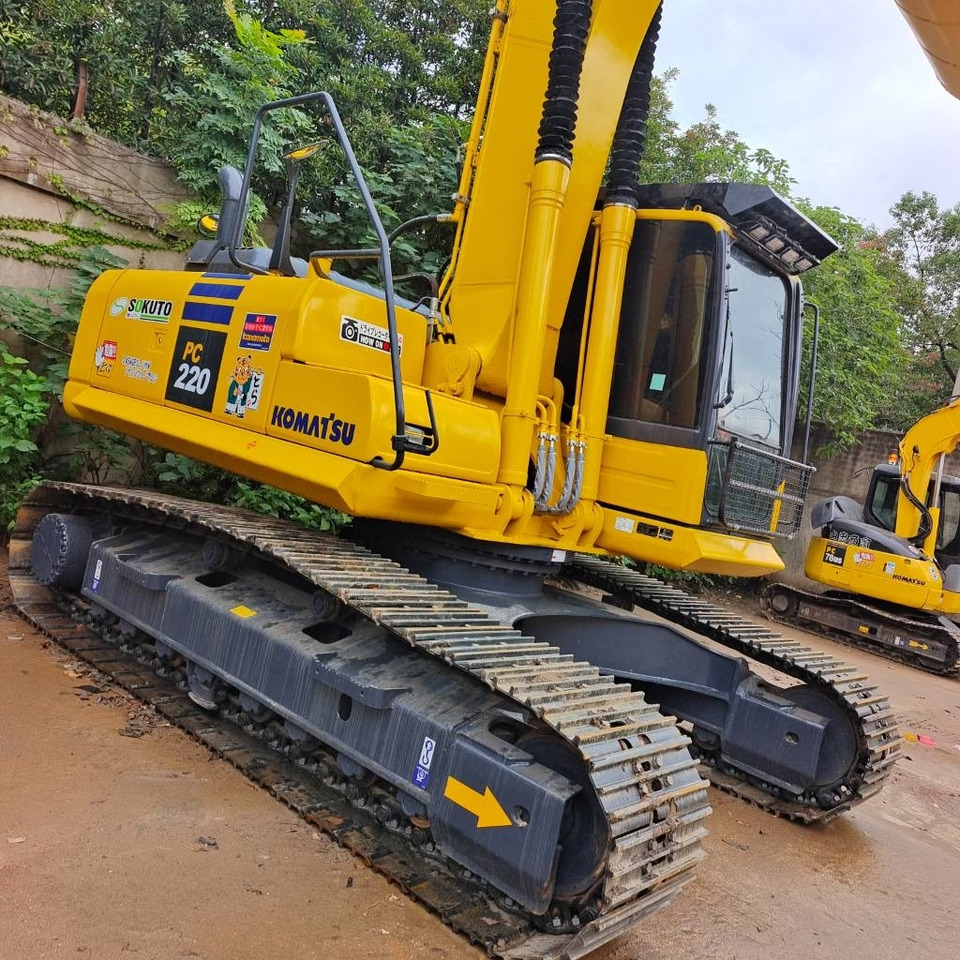 Komatsu PC 220 - Гусеничный экскаватор: фото 4 Komatsu PC 220 - Гусеничный экскаватор: фото 4