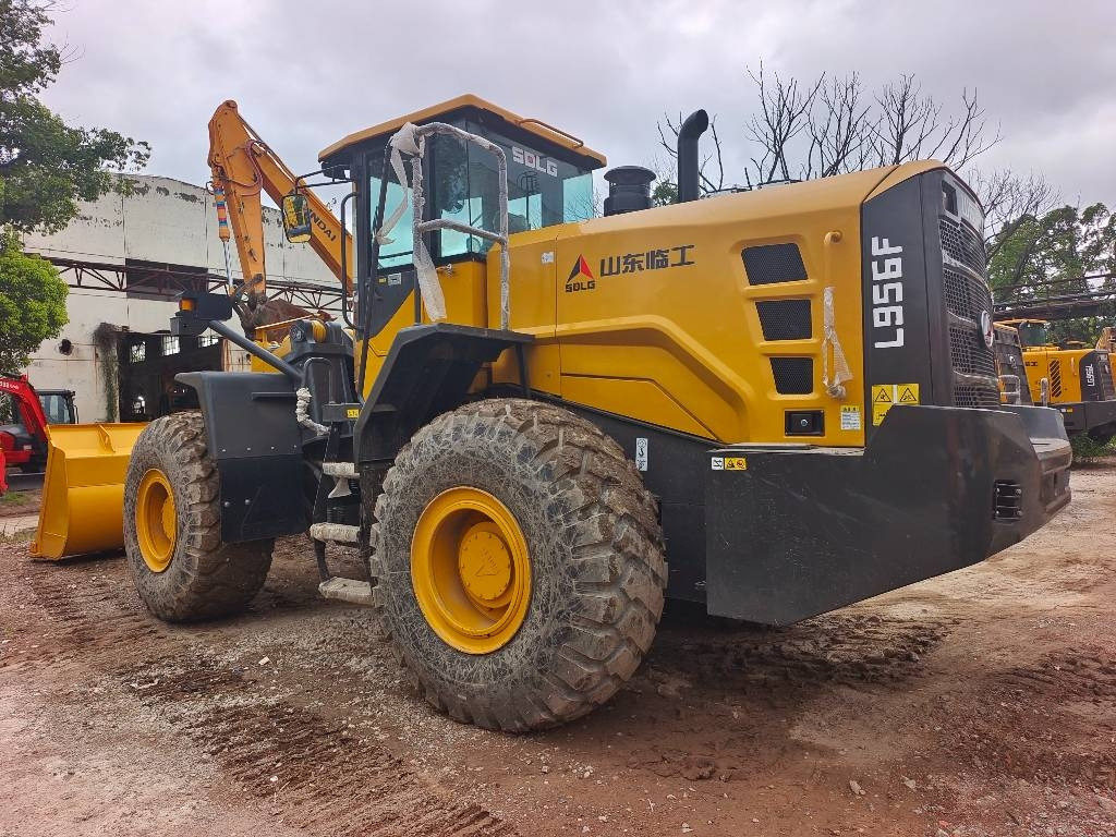 SDLG 956F - Колёсный погрузчик: фото 1 SDLG 956F - Колёсный погрузчик: фото 1