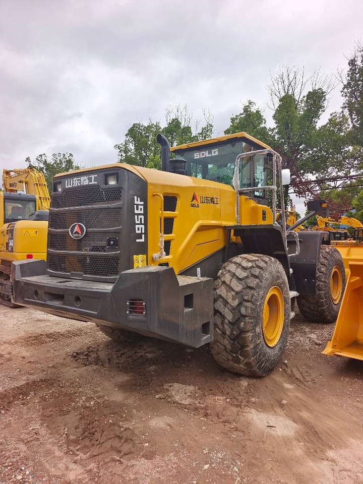 SDLG 956F - Колёсный погрузчик: фото 2 SDLG 956F - Колёсный погрузчик: фото 2