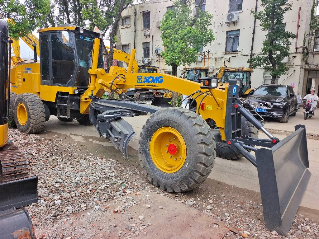 XCMG GR 2153 - Грейдер: фото 1 XCMG GR 2153 - Грейдер: фото 1