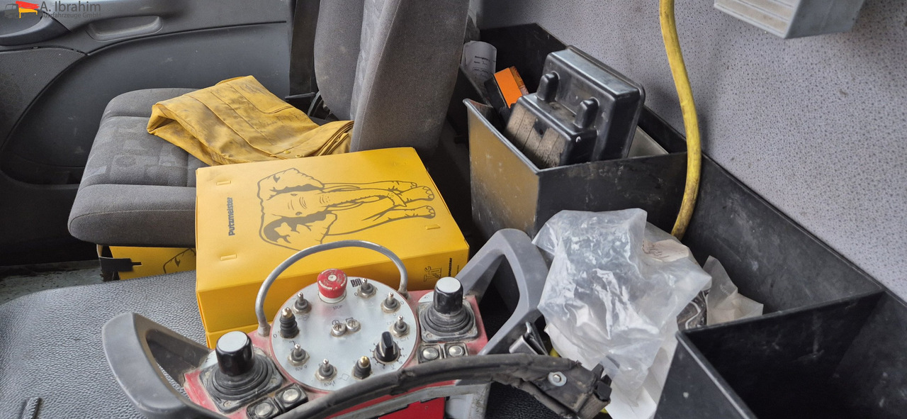 Mercedes-Benz 3241 PM 21-3 Liebherr 7 cbm PUMI Putzmeister Liebherr - Автобетононасос-смеситель: фото 3 Mercedes-Benz 3241 PM 21-3 Liebherr 7 cbm PUMI Putzmeister Liebherr - Автобетононасос-смеситель: фото 3