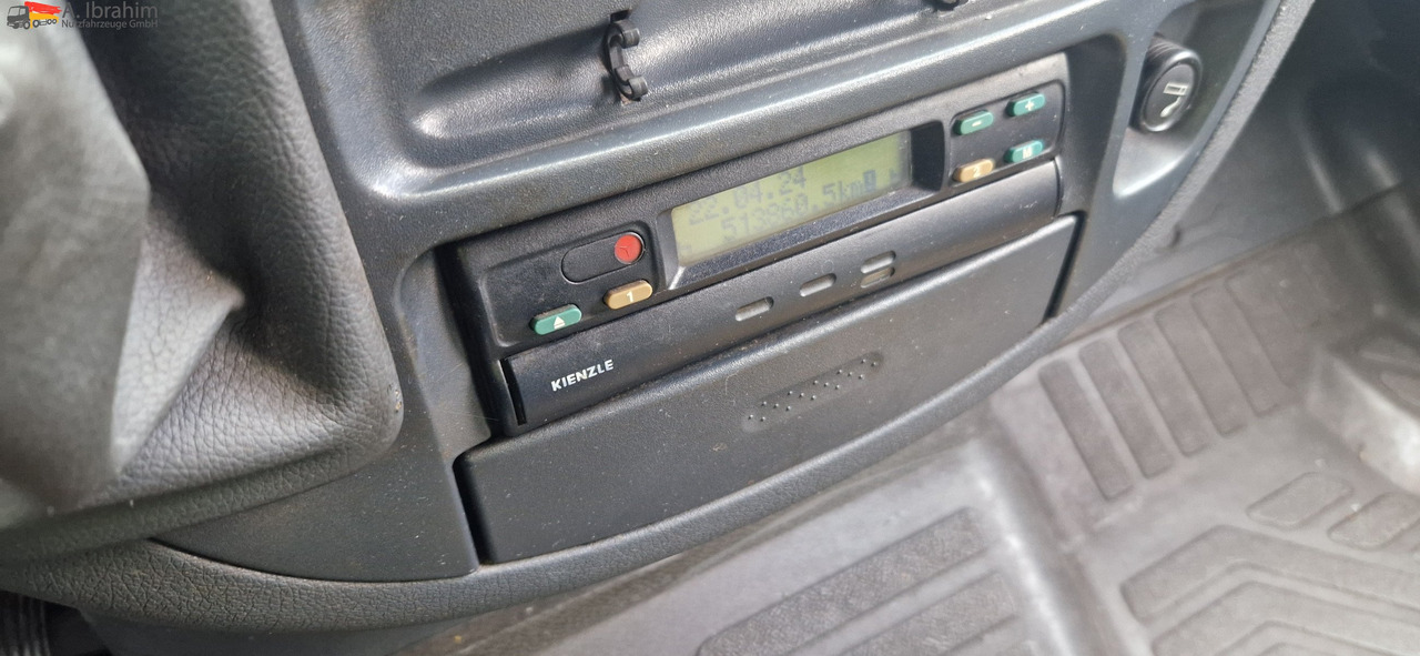 Mercedes-Benz 413 CDI Tiefkühlfächer, autom. Verkaufsklappe Basis ist ok - Малотоннажный рефрижератор: фото 2 Mercedes-Benz 413 CDI Tiefkühlfächer, autom. Verkaufsklappe Basis ist ok - Малотоннажный рефрижератор: фото 2