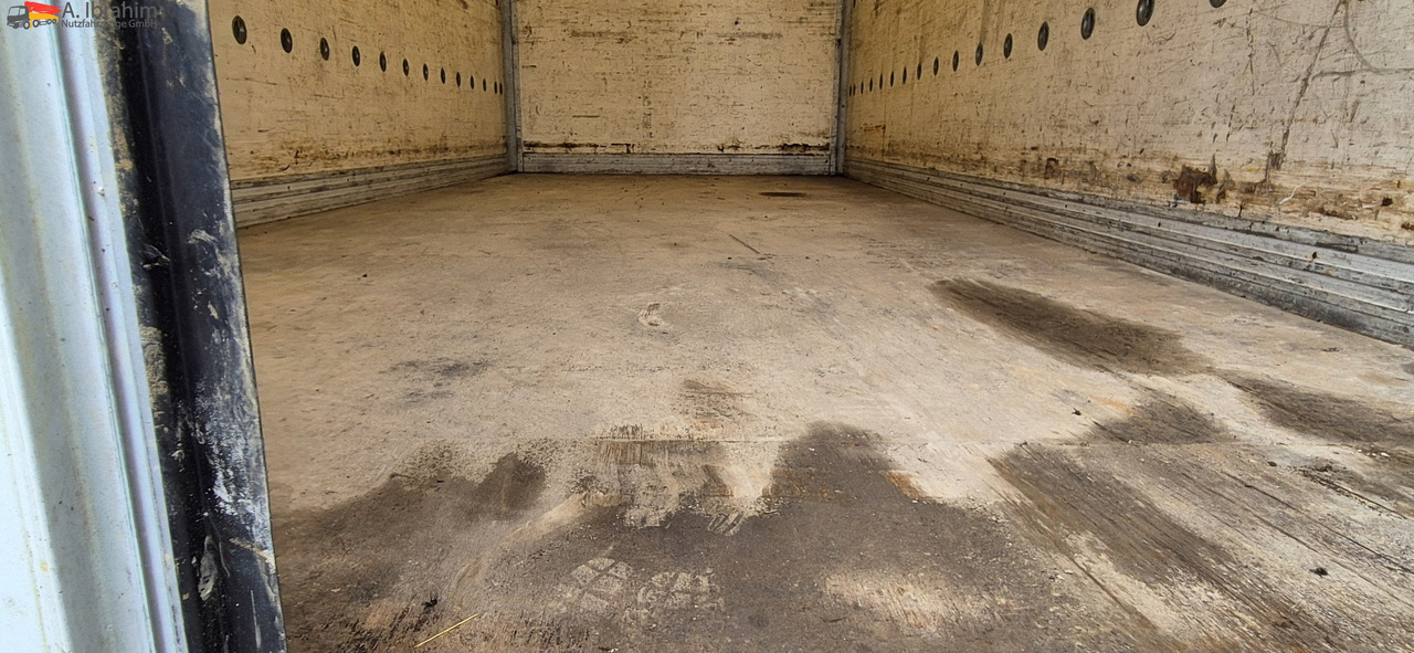 Mercedes-Benz 817 Möbelkoffer - Малотоннажный фургон: фото 3 Mercedes-Benz 817 Möbelkoffer - Малотоннажный фургон: фото 3