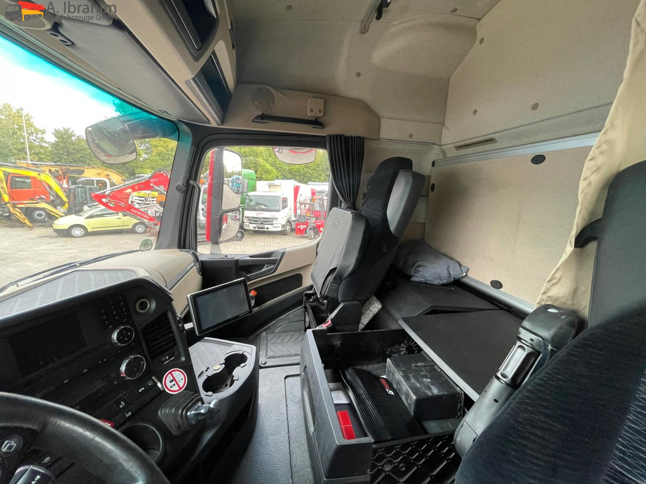 Mercedes-Benz Actros 2545 6x2 Pritsche Kran HIAB 166 - Грузовик бортовой/ Платформа, Автоманипулятор: фото 2 Mercedes-Benz Actros 2545 6x2 Pritsche Kran HIAB 166 - Грузовик бортовой/ Платформа, Автоманипулятор: фото 2