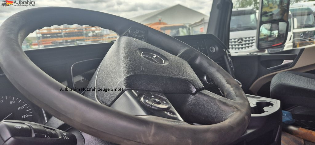 Mercedes-Benz 1836 Motorschaden ! - Тягач: фото 2 Mercedes-Benz 1836 Motorschaden ! - Тягач: фото 2