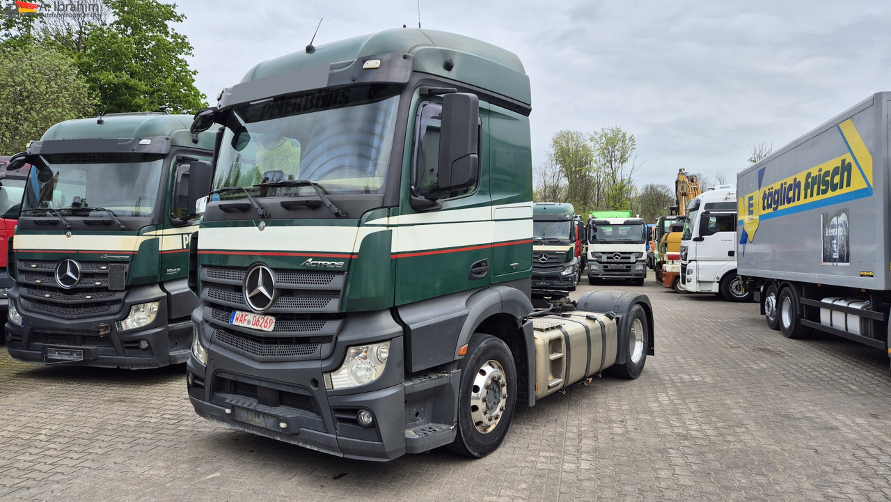 Mercedes-Benz 1840 mehrfach vorhanden - Тягач: фото 1 Mercedes-Benz 1840 mehrfach vorhanden - Тягач: фото 1