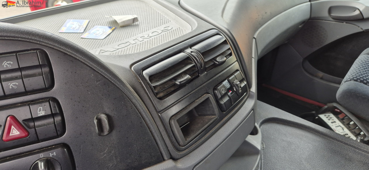 Mercedes-Benz 1841 Kran HIAB 166Bj. 2016 Funk FB ,mp3 - Тягач: фото 2 Mercedes-Benz 1841 Kran HIAB 166Bj. 2016 Funk FB ,mp3 - Тягач: фото 2