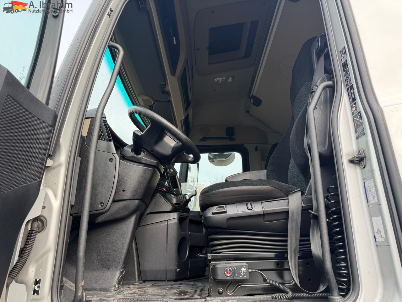 Mercedes-Benz 1842LS Retarder | 4x2 | Klima | MegaSpace - Тягач: фото 5 Mercedes-Benz 1842LS Retarder | 4x2 | Klima | MegaSpace - Тягач: фото 5