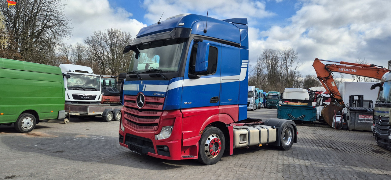 Mercedes-Benz 1843 Klima, Retarder, Topzustand, einsatzbereit - Тягач: фото 1 Mercedes-Benz 1843 Klima, Retarder, Topzustand, einsatzbereit - Тягач: фото 1