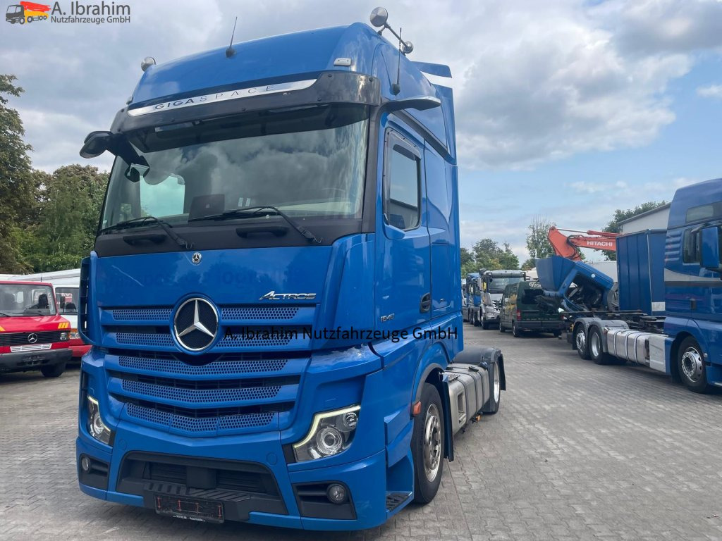 Mercedes-Benz 1845 Gigaspace Style Line Top Zustand - Тягач: фото 1 Mercedes-Benz 1845 Gigaspace Style Line Top Zustand - Тягач: фото 1