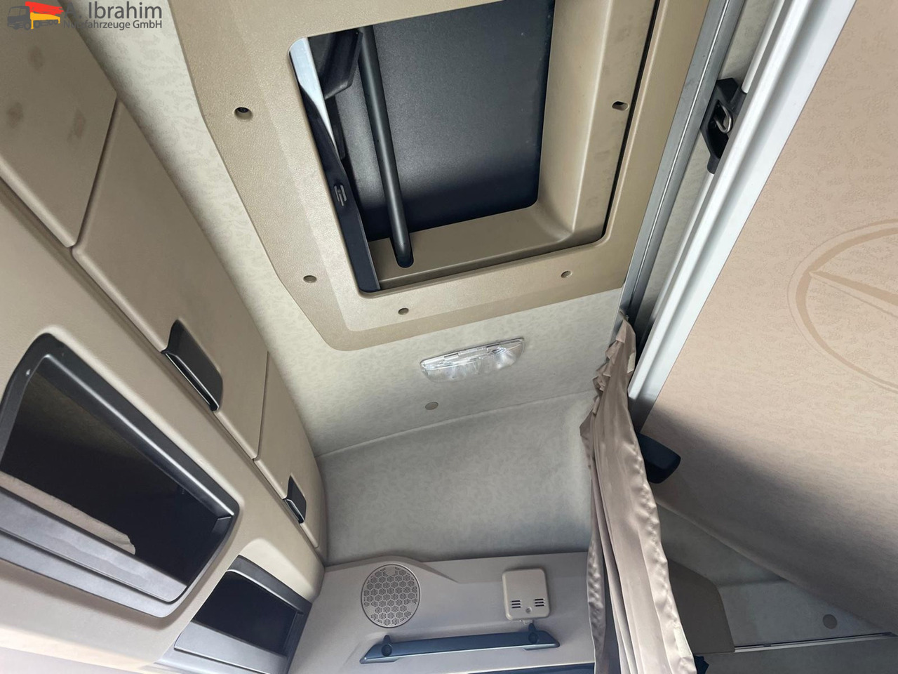 Mercedes-Benz 1845 Kipphydraulik, Retarder, Kompressor 4x2 - Тягач: фото 5 Mercedes-Benz 1845 Kipphydraulik, Retarder, Kompressor 4x2 - Тягач: фото 5